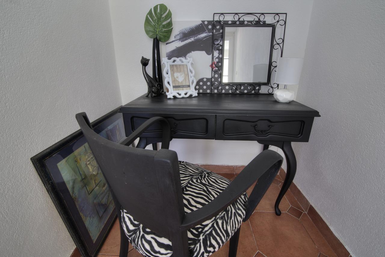 Apartments Lola เซนญ์ ภายนอก รูปภาพ
